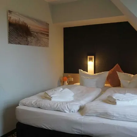 Apartm_ Remise Am Schloss Stolpe * 스톨페