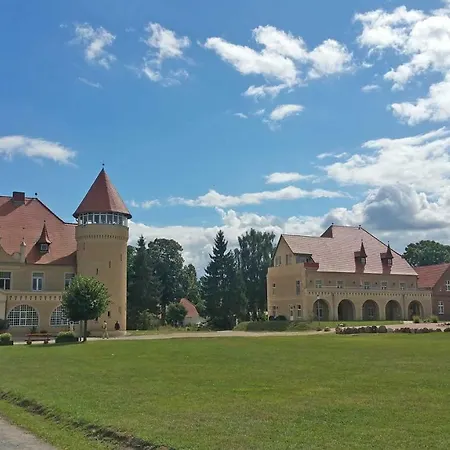 Apartm_ Remise Am Schloss Stolpe *