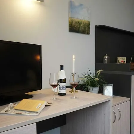Apartm_ Remise Am Schloss Stolpe 스톨페